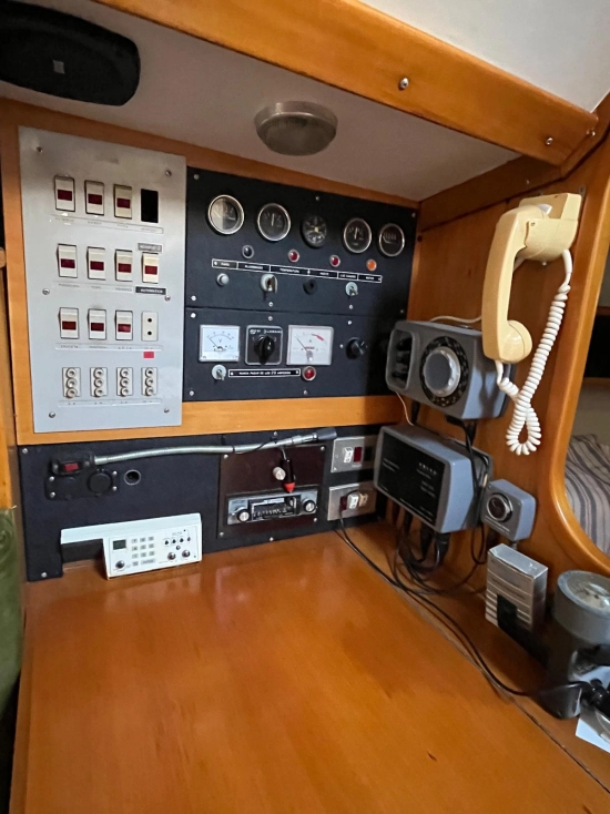 West Wind 35 usata in vendita