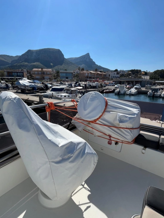 Jeanneau Merry Fisher 10.95 usado à venda