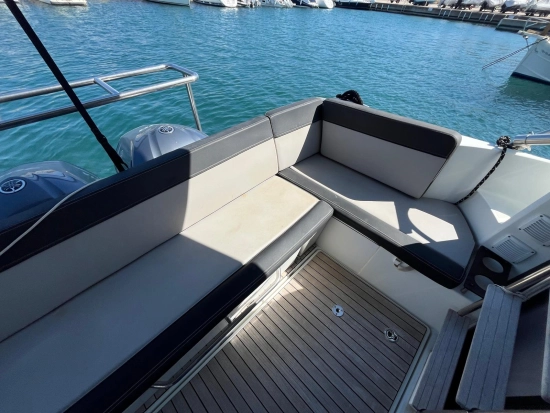 Jeanneau Merry Fisher 10.95 usado à venda