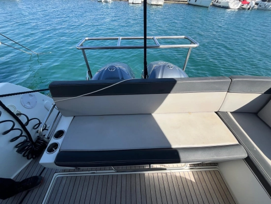 Jeanneau Merry Fisher 10.95 usado à venda