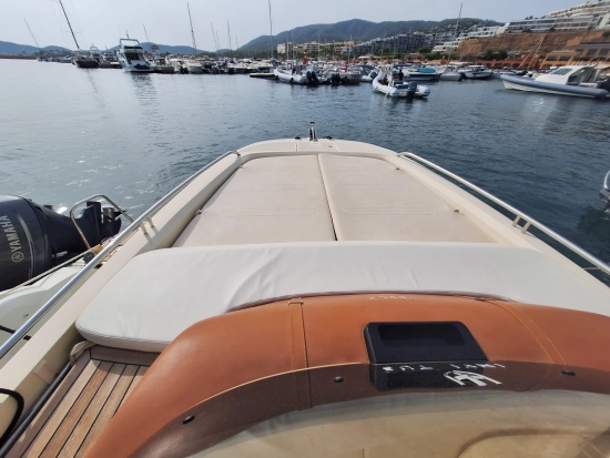 Invictus Yacht 280 Cx usado à venda