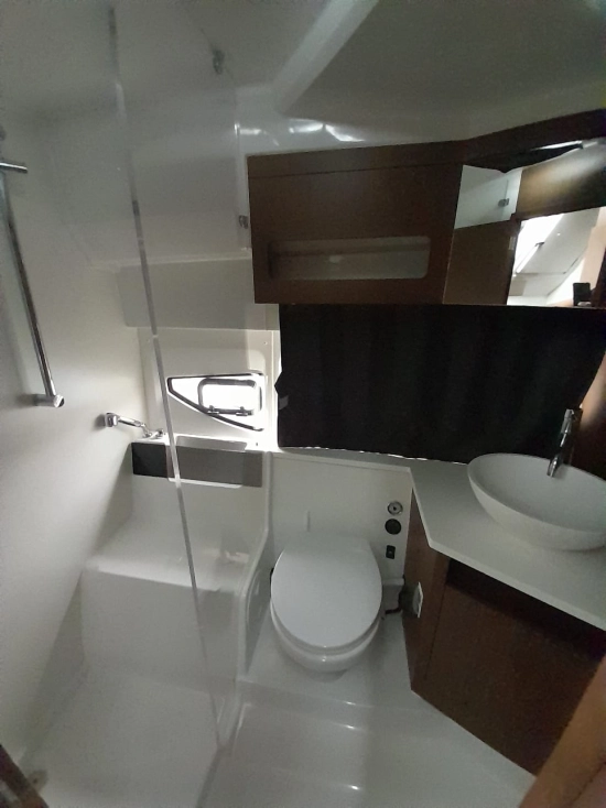 Beneteau Antares 11 usado à venda
