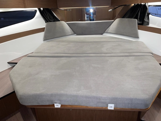 Beneteau Antares 11 usado à venda