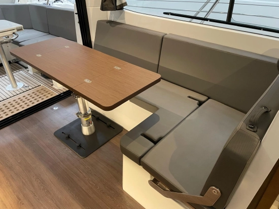 Beneteau Antares 11 usado à venda