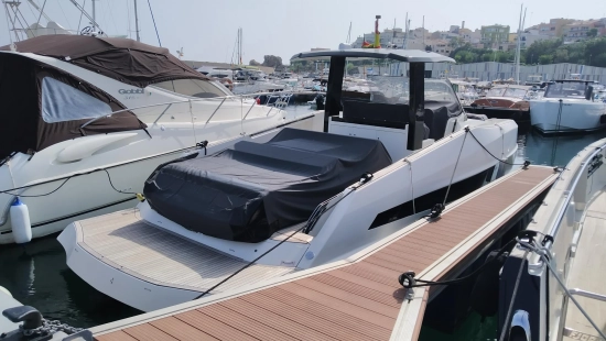 Astondoa 377 Coupe usata in vendita