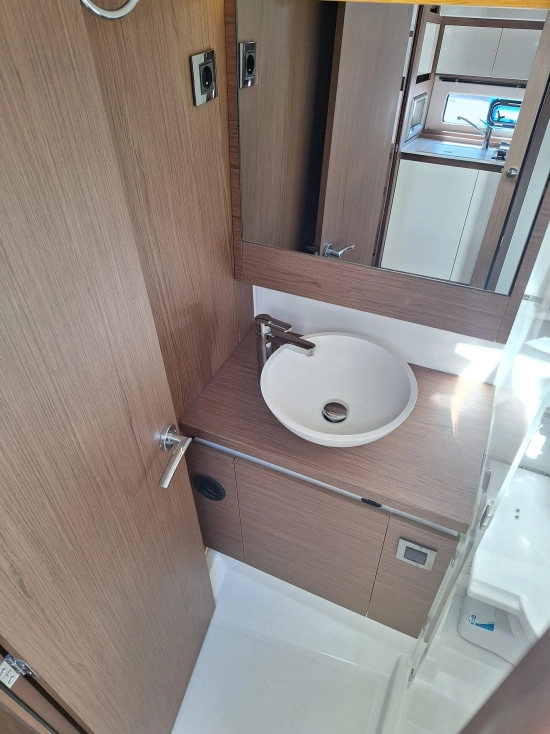 Jeanneau Leader 36 Sportop usado à venda