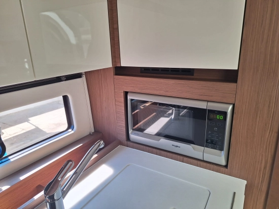 Jeanneau Leader 36 Sportop usado à venda