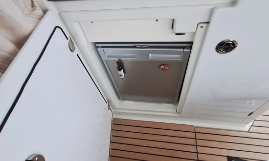 Jeanneau Leader 36 Sportop usado à venda