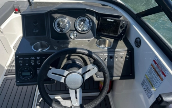 Bayliner VR5 VRSE usado à venda