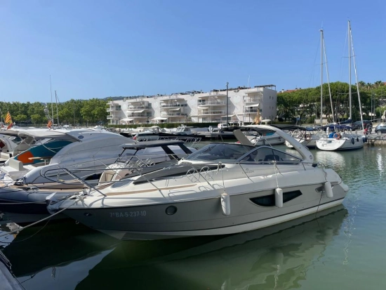 Cranchi 33 Endurance preowned for sale