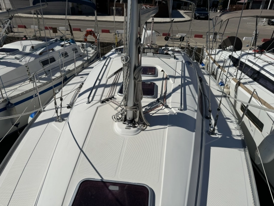 Bavaria Yachts 35 Cruiser preowned for sale