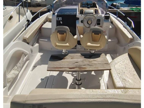 Sessa Marine Key Largo 27 preowned for sale