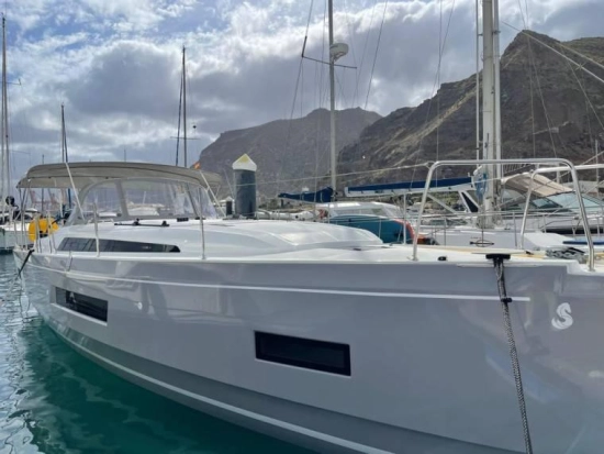 Beneteau Oceanis 40.1 preowned for sale