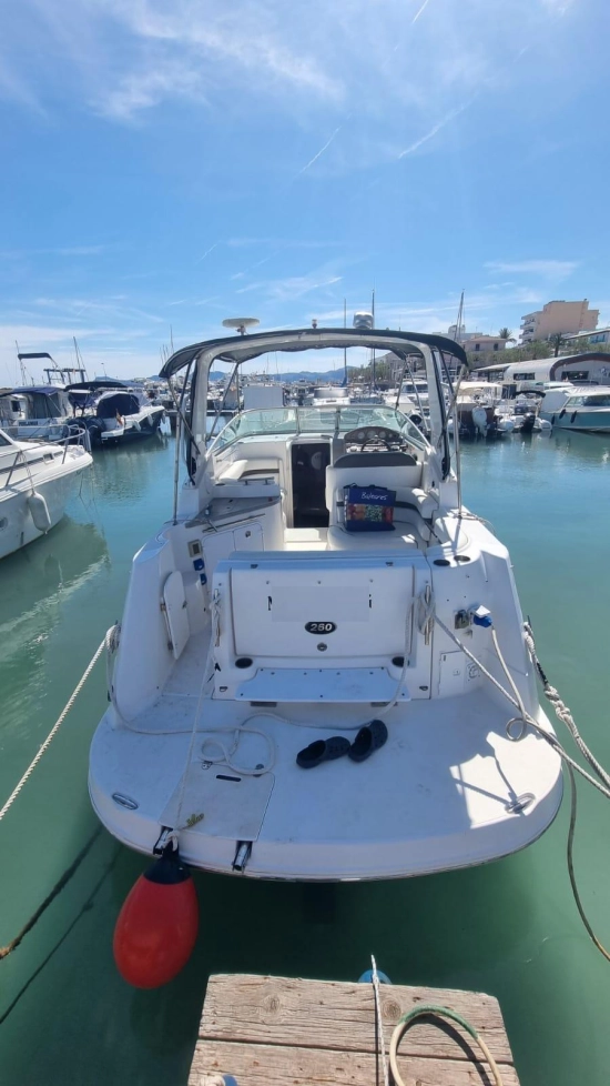 Rinker 260 Express Cruiser preowned for sale