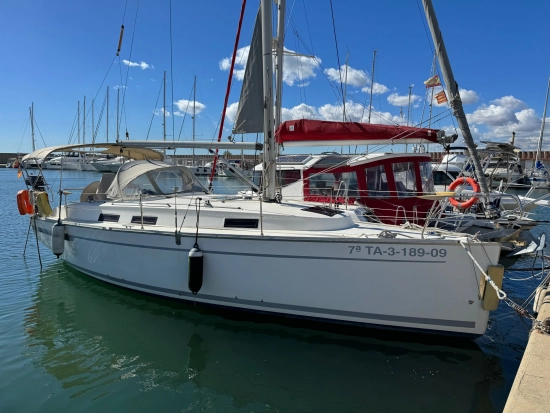 Bavaria Yachts 32 Cruiser preowned for sale
