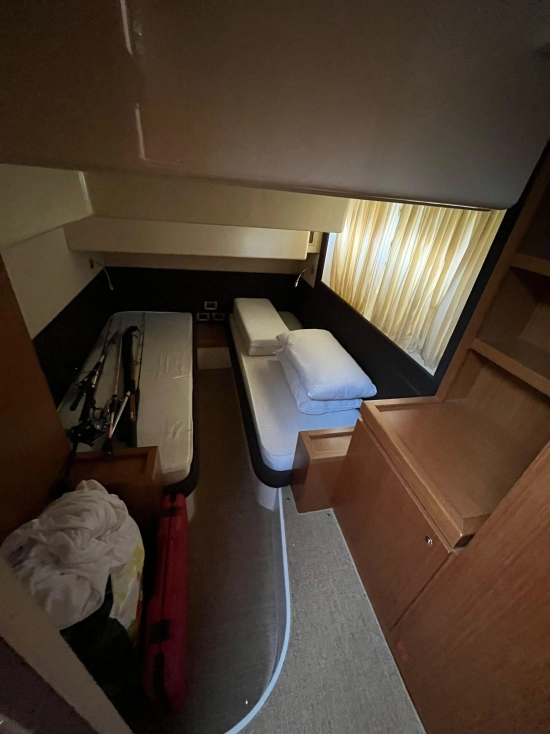 Ferretti 470 usado à venda
