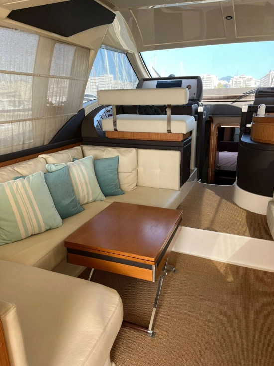 Ferretti 470 usado à venda