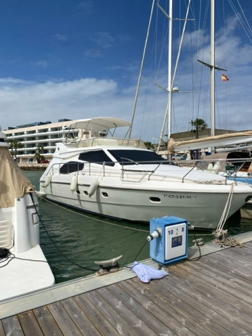 Ferretti 480 usado à venda