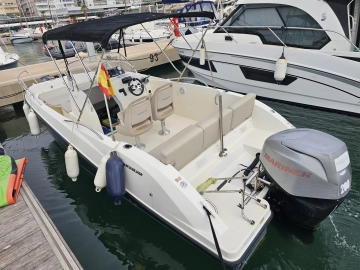 Quicksilver 675 ACTIV de segunda mano en venta