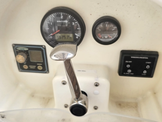 Bavaria Yachts 40 Cruiser DEEP KEEL Holiday usado à venda