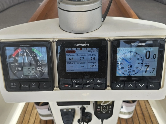 Bavaria Yachts 40 Cruiser DEEP KEEL Holiday usado à venda