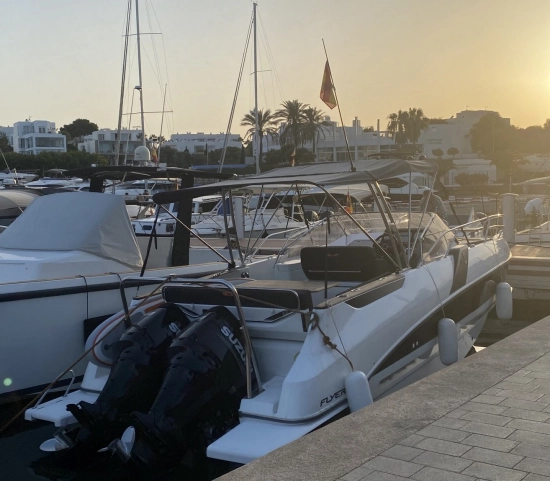 Beneteau Flyer 8.8 Sundeck usado à venda