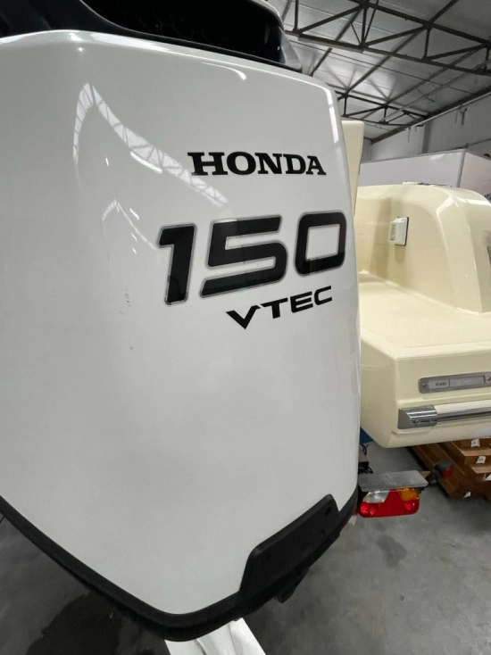 Invictus Yacht SX200 de segunda mano en venta
