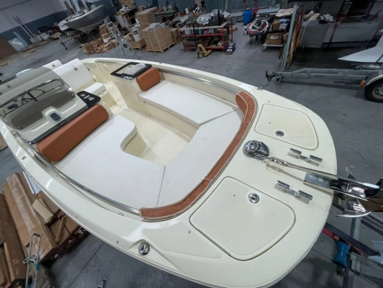 Invictus Yacht SX200 de segunda mano en venta