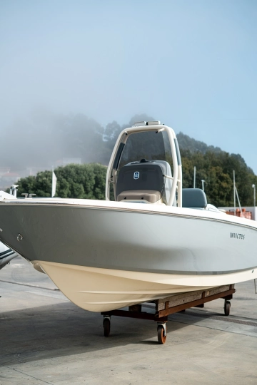 Barco en venta  Invictus Yacht 200 HX