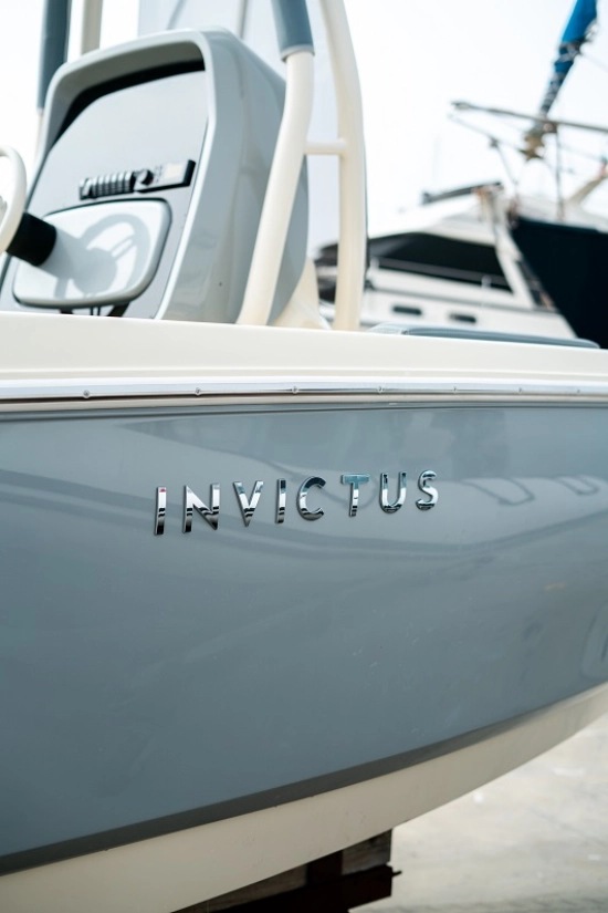 Invictus Yacht 200 HX neuf à vendre