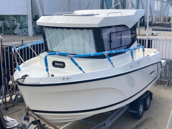 Quicksilver 625 Pilothouse brand new for sale