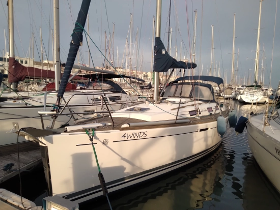 Dufour Yachts 325 Long Keel preowned for sale