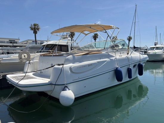 Jeanneau Leader 805 usado à venda