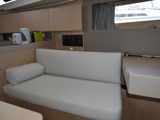 Beneteau Oceanis 41.1 usata in vendita