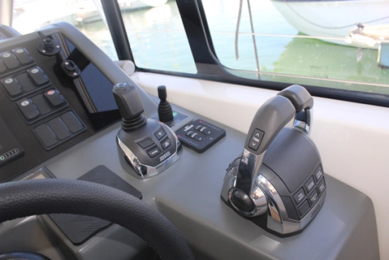 Jeanneau Leader 36 usado à venda