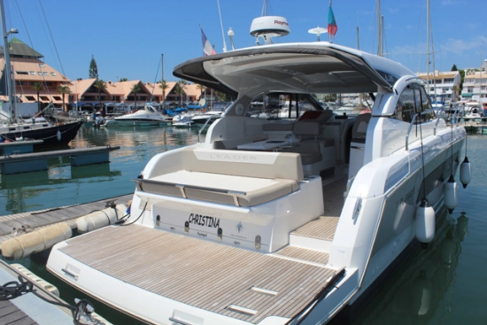 Jeanneau Leader 36 usado à venda