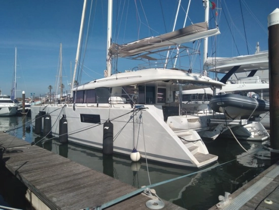 Lagoon 560 usata in vendita