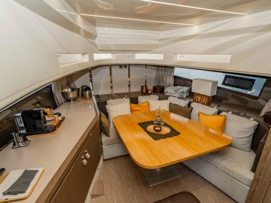 Invictus Yacht TT460 de segunda mano en venta