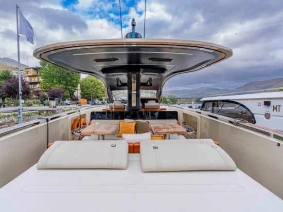 Invictus Yacht TT460 de segunda mano en venta