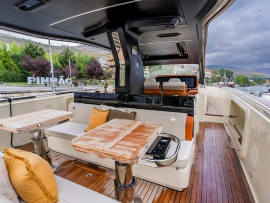 Invictus Yacht TT460 de segunda mano en venta