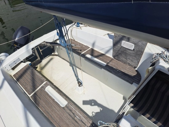 Beneteau First 211 usado à venda