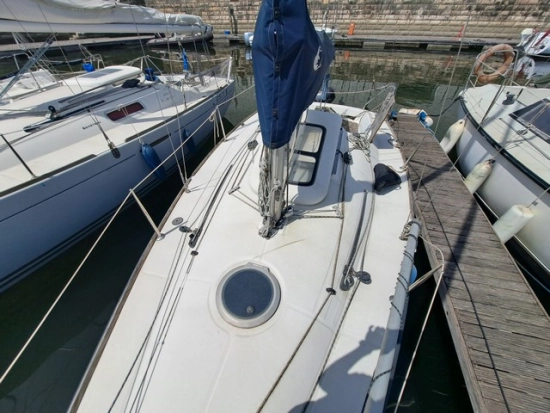 Beneteau First 211 usado à venda