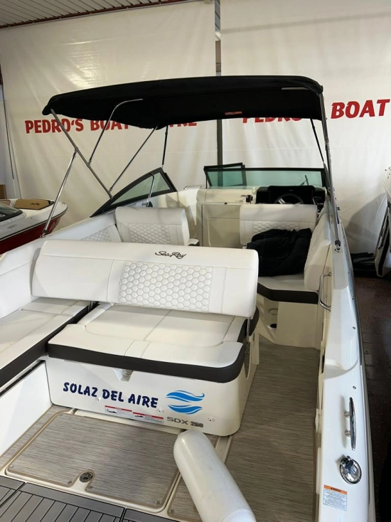 Sea Ray 250 SDX preowned for sale