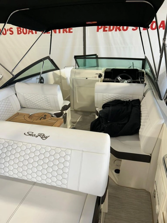 Sea Ray 250 SDX preowned for sale