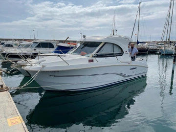 Beneteau Antares 8 preowned for sale