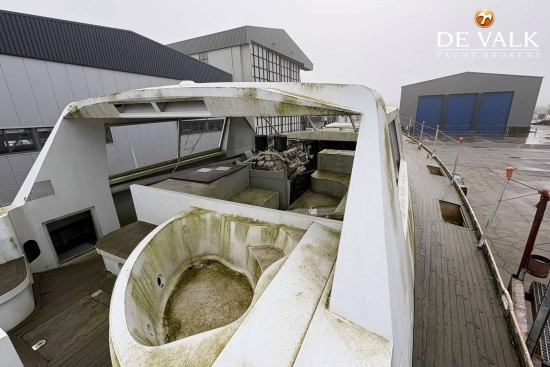 Trintella 82AD hull usado à venda