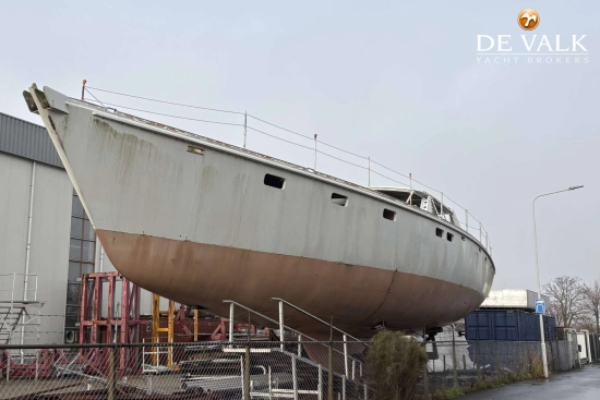 Trintella 82AD hull usado à venda