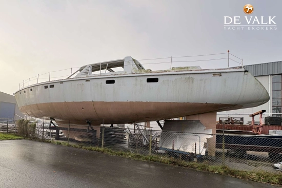 Trintella 82AD hull usado à venda