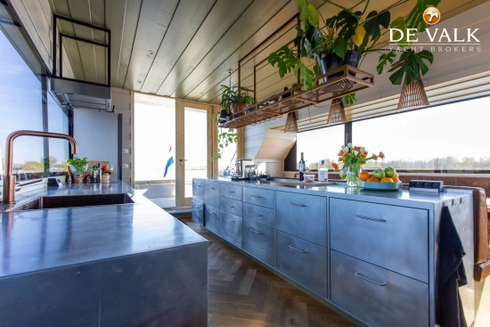 Qrooz Floating Appartment usata in vendita