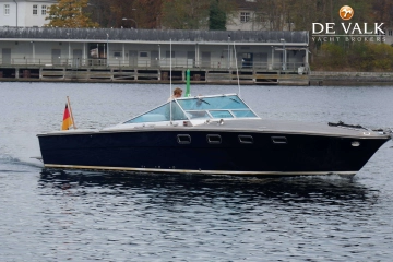 Magnum Marine 38 usata in vendita